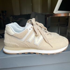 New Balance Classic 574 ** GENTLY WORN w/ BOX **